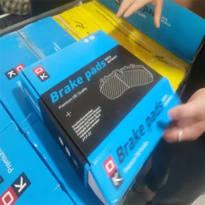 Truck Brake System No noise No Asbestos Good Wear Resistance Disc Brake Pads WG9100443050 — photo 3