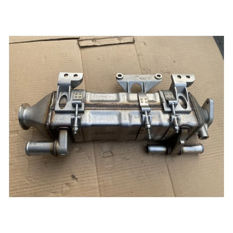 FM13 Heavy-duty Truck Genuine Diesel Engine Parts C1207010-E4600 Engineering Cooler