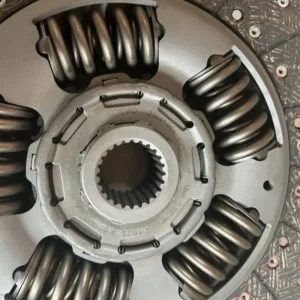 Car Fitment Volvo Medium Duty Heavy Duty Truck Clutch Disc Clutch Plate for 2007-2013 — photo 6